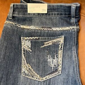 Maurice’s boot cut mid rise denim flex jeans